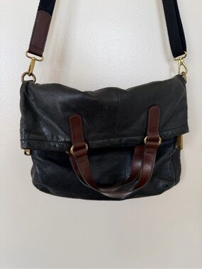 FOSSIL Explorer Fold Over Black & Brown Crossbody Purse Bag